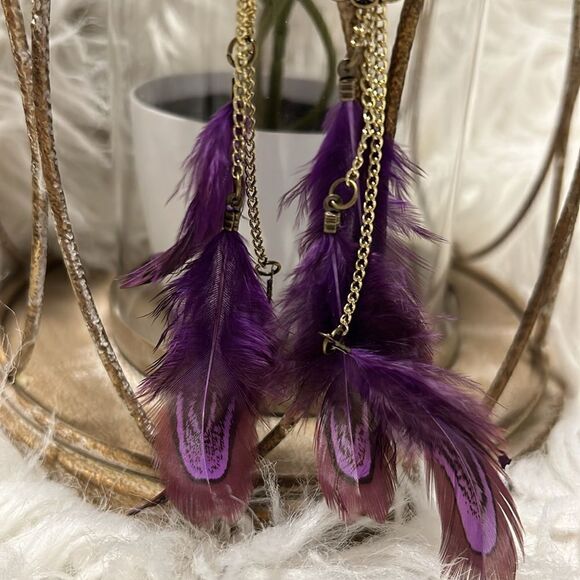 Feathered earrings  - Picture 3 of 4
